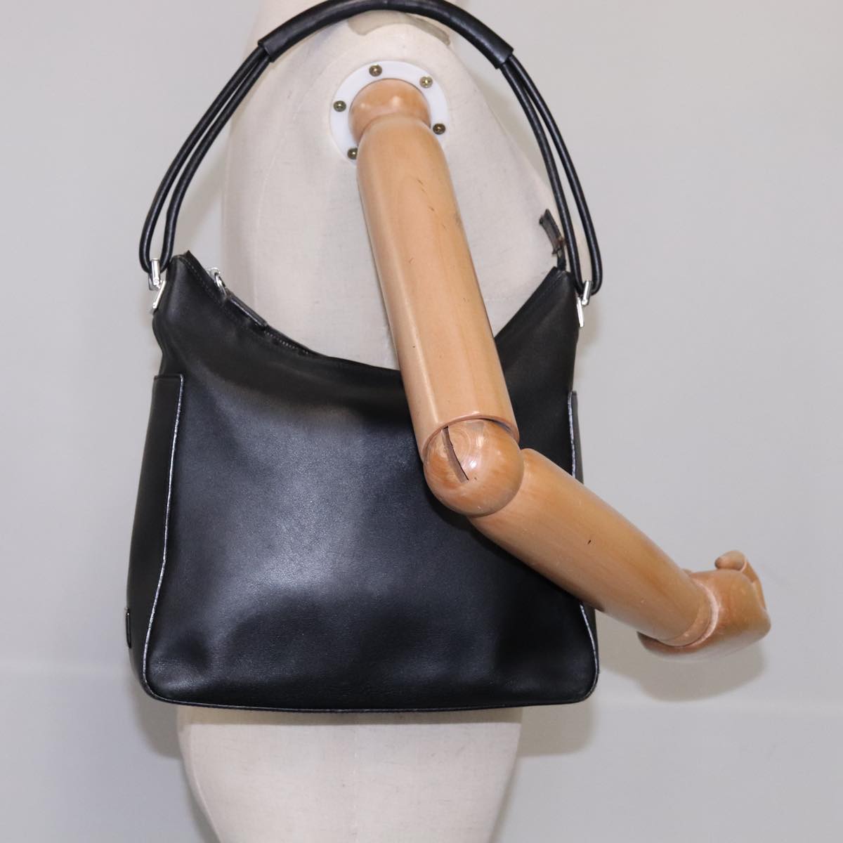 GUCCI Shoulder Bag Leather Black Gold 001 3766 Auth 111055