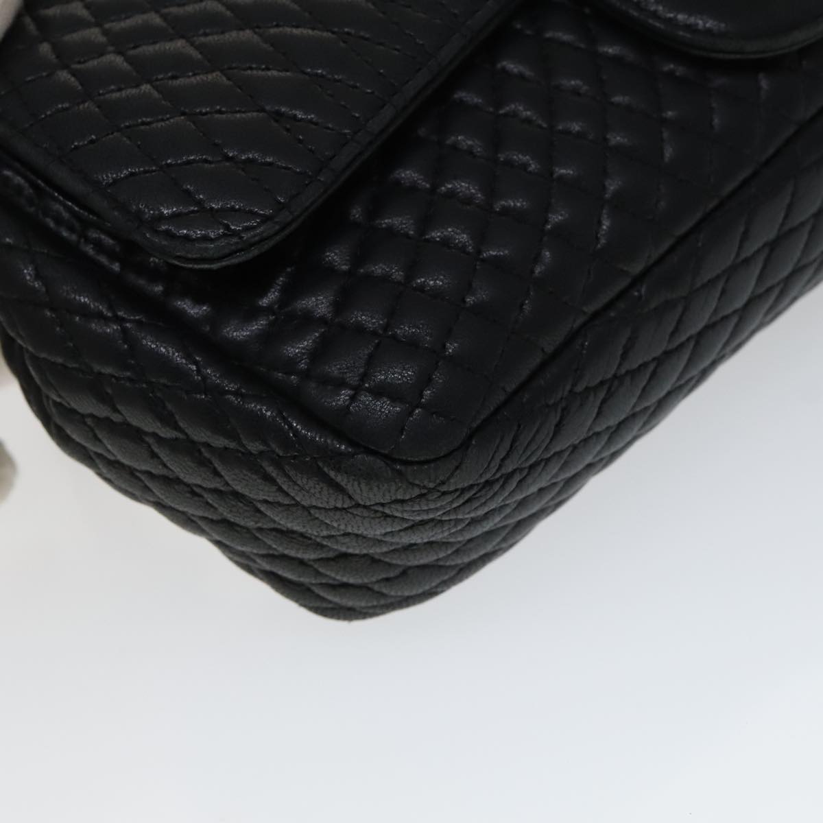 BALLY Quilted Chain Shoulder Bag Leather Black Gold Auth 111116