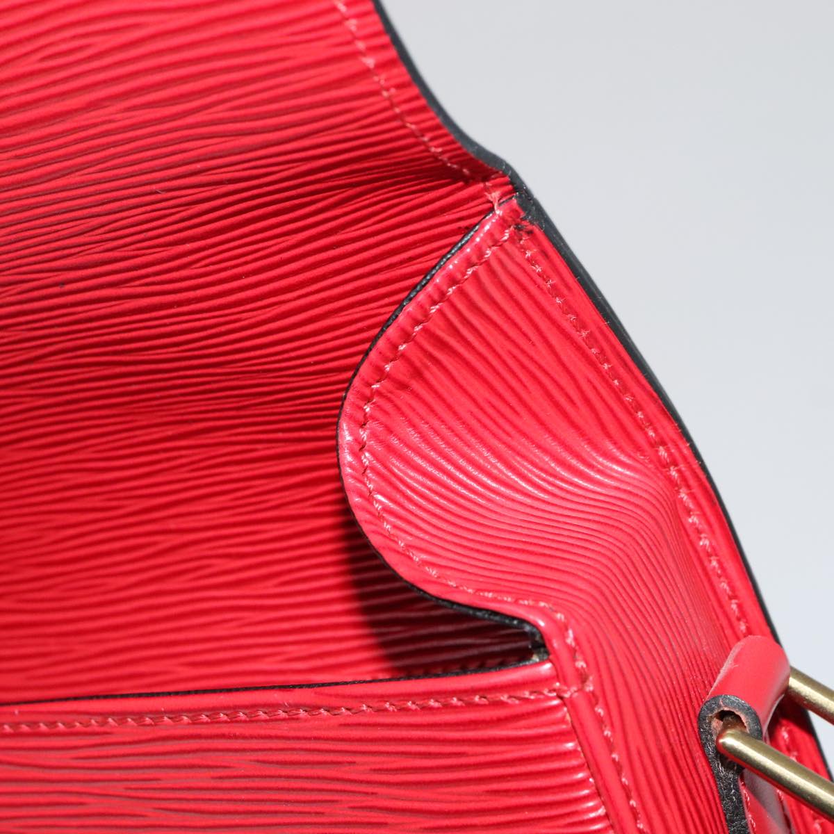 LOUIS VUITTON Epi Saint Cloud GM Shoulder Bag Red M52197 LV Auth 111225