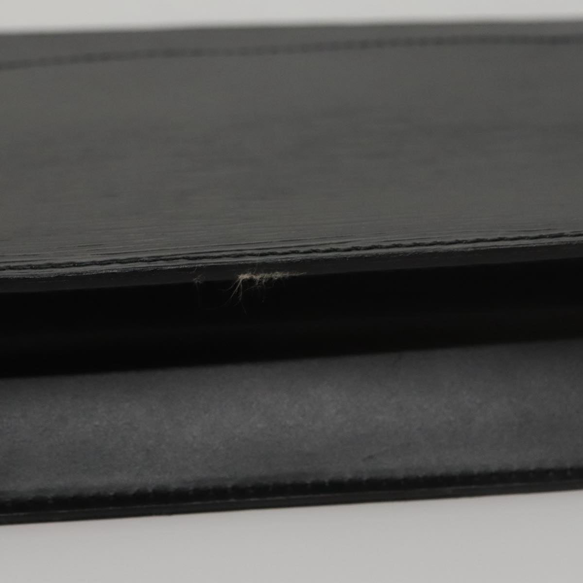 LOUIS VUITTON Epi Pochette Homme Clutch Bag Black Noir M52522 LV Auth 111337