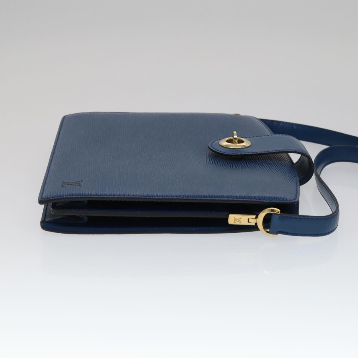 LOUIS VUITTON Epi Capuchin Shoulder Bag Blue M52345 LV Auth 111338
