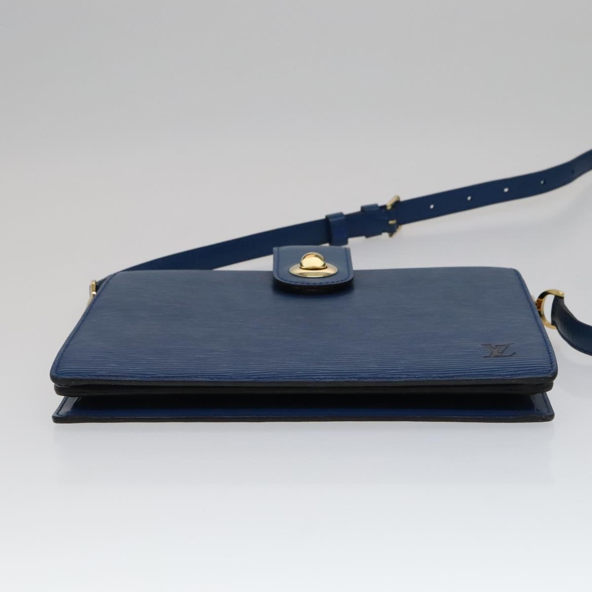 LOUIS VUITTON Epi Capuchin Shoulder Bag Blue M52345 LV Auth 111338