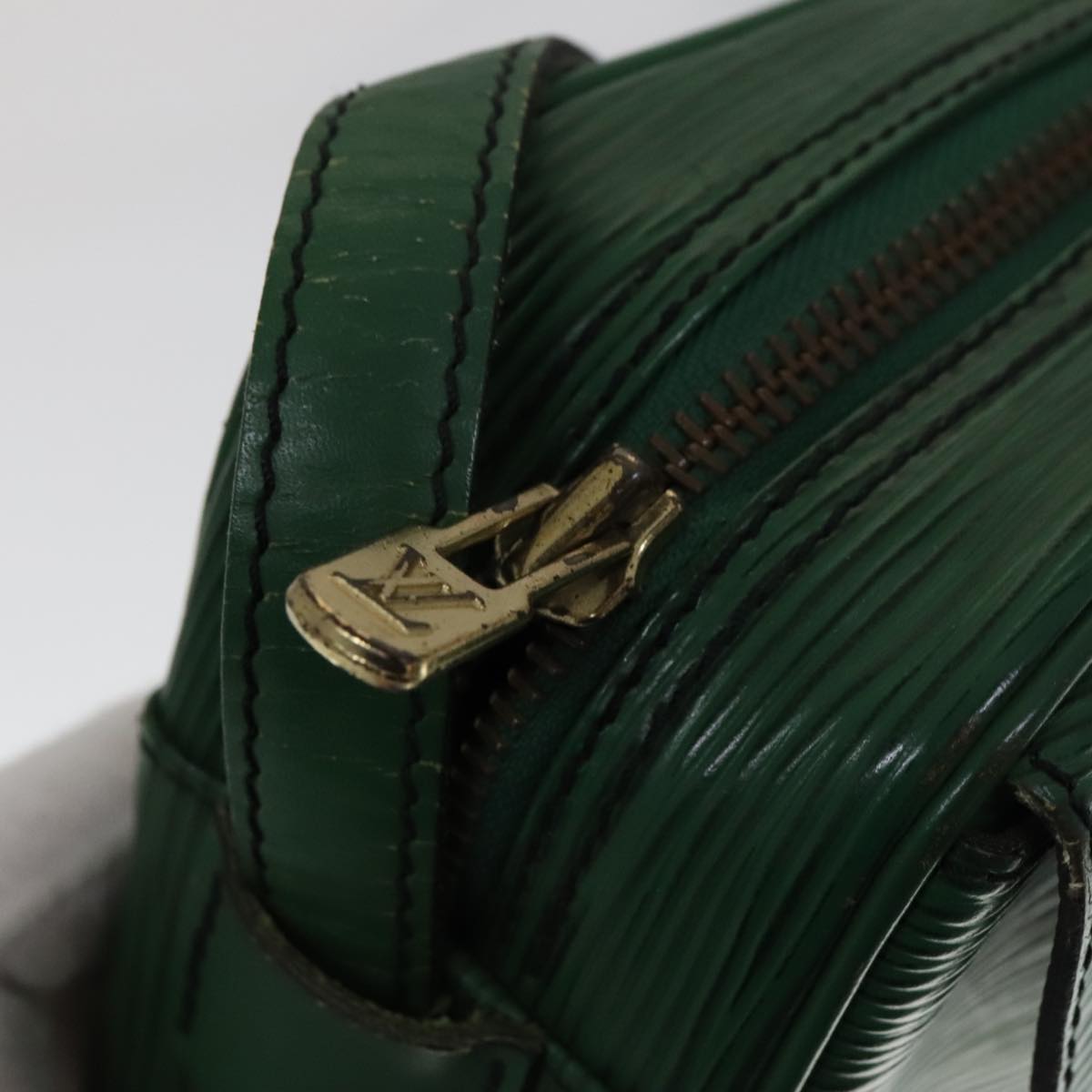 LOUIS VUITTON Epi Jeune Fille MM Shoulder Bag Green M52154 LV Auth 111341