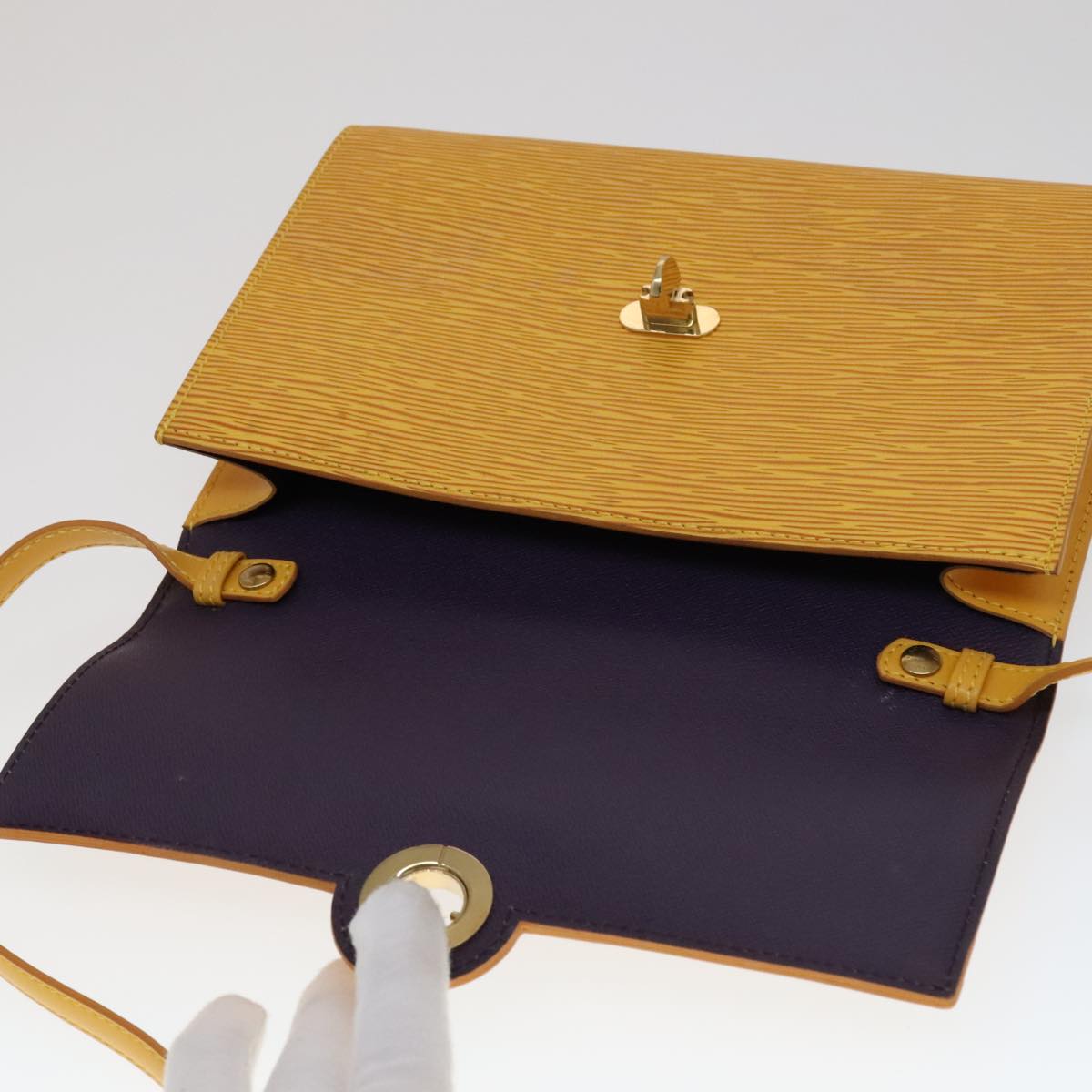 LOUIS VUITTON Epi Arsch Shoulder Bag Yellow M52579 LV Auth 111373