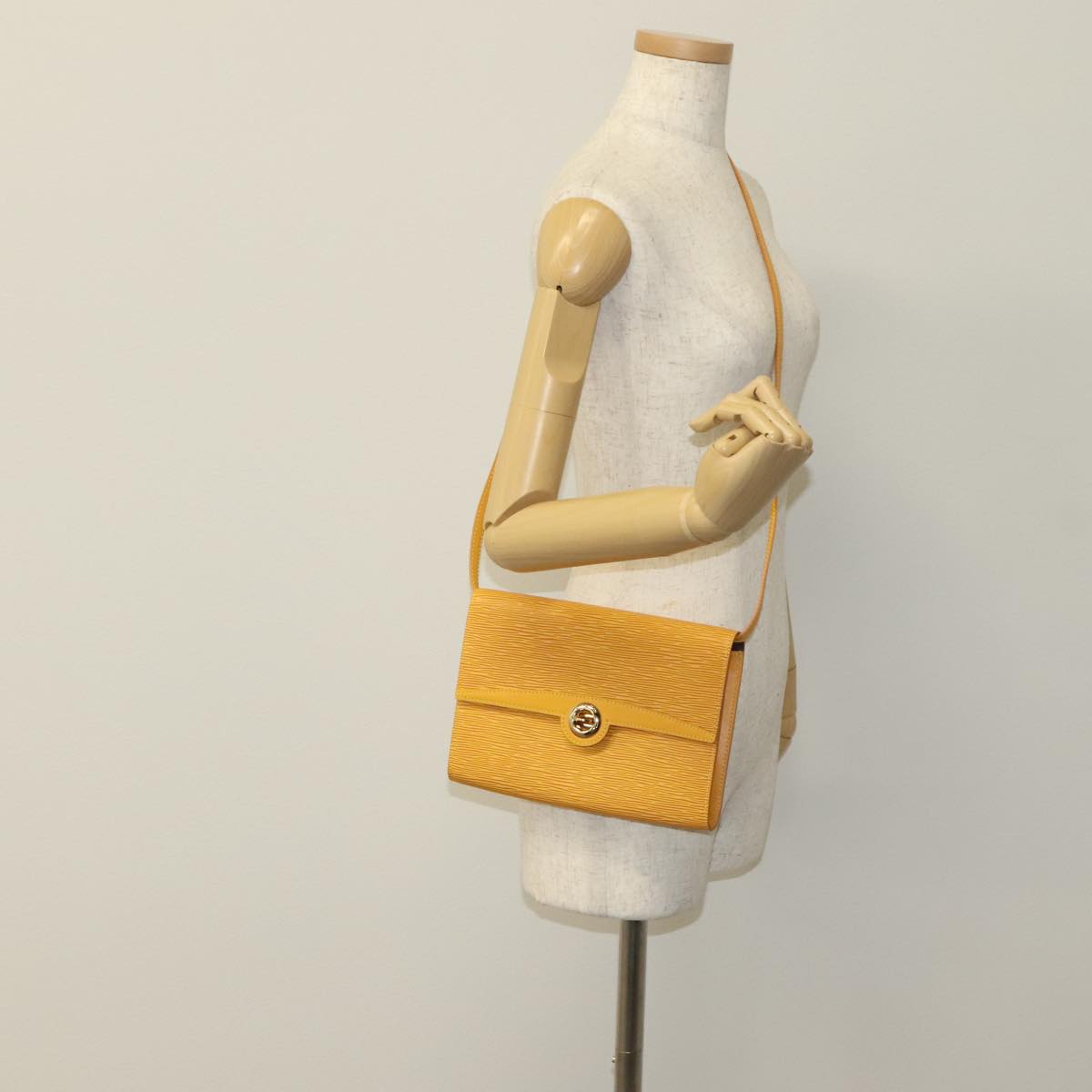 LOUIS VUITTON Epi Arsch Shoulder Bag Yellow M52579 LV Auth 111373