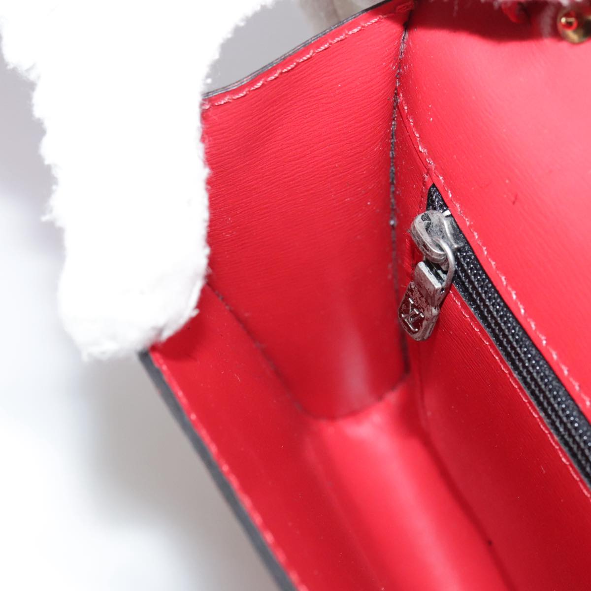 LOUIS VUITTON Epi Pochette Arche Shoulder Bag Red M52577 LV Auth 111418