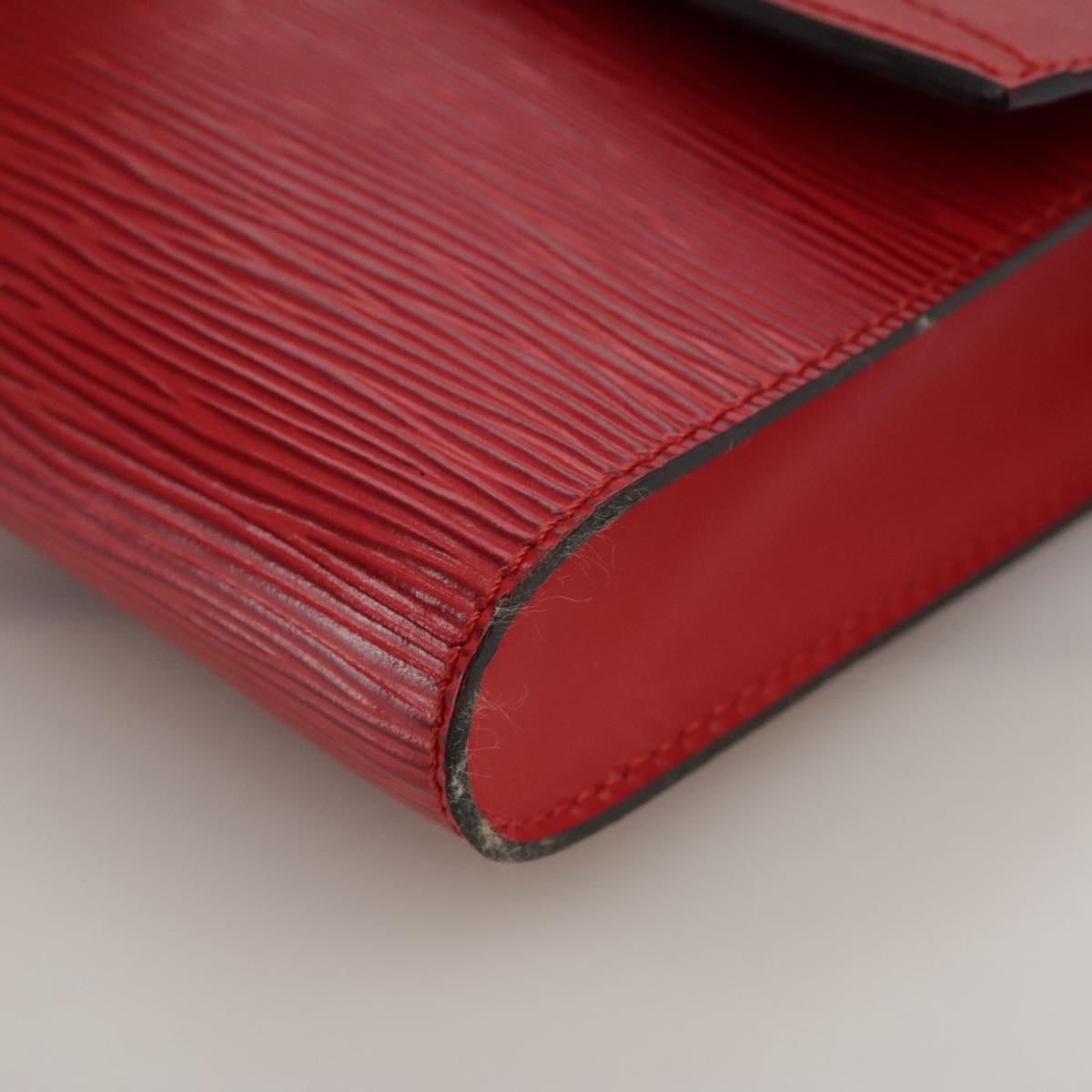 LOUIS VUITTON Epi Pochette Arche Shoulder Bag Red M52577 LV Auth 111418