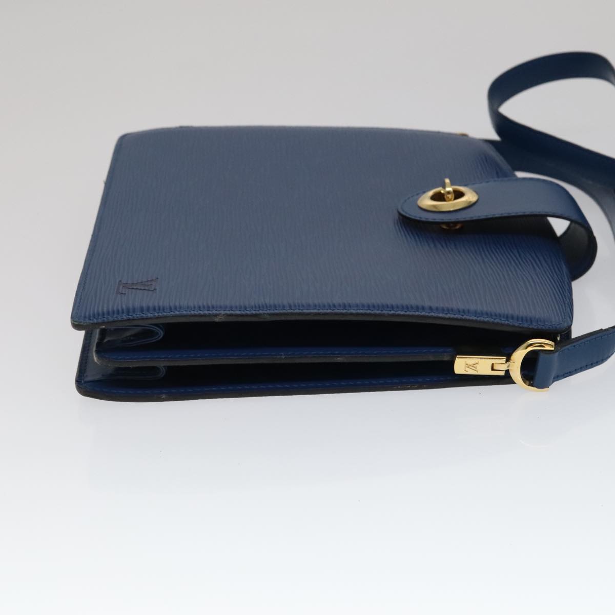 LOUIS VUITTON Epi Capuchin Shoulder Bag Blue M52345 LV Auth 111419