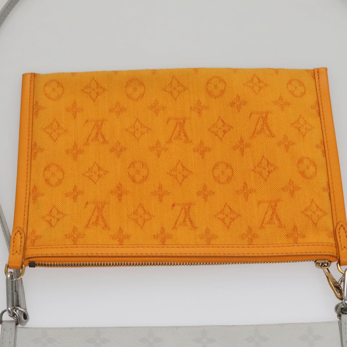 LOUIS VUITTON Monogram White Flat Mensenger Shoulder Bag Bron M44640 Auth 111516