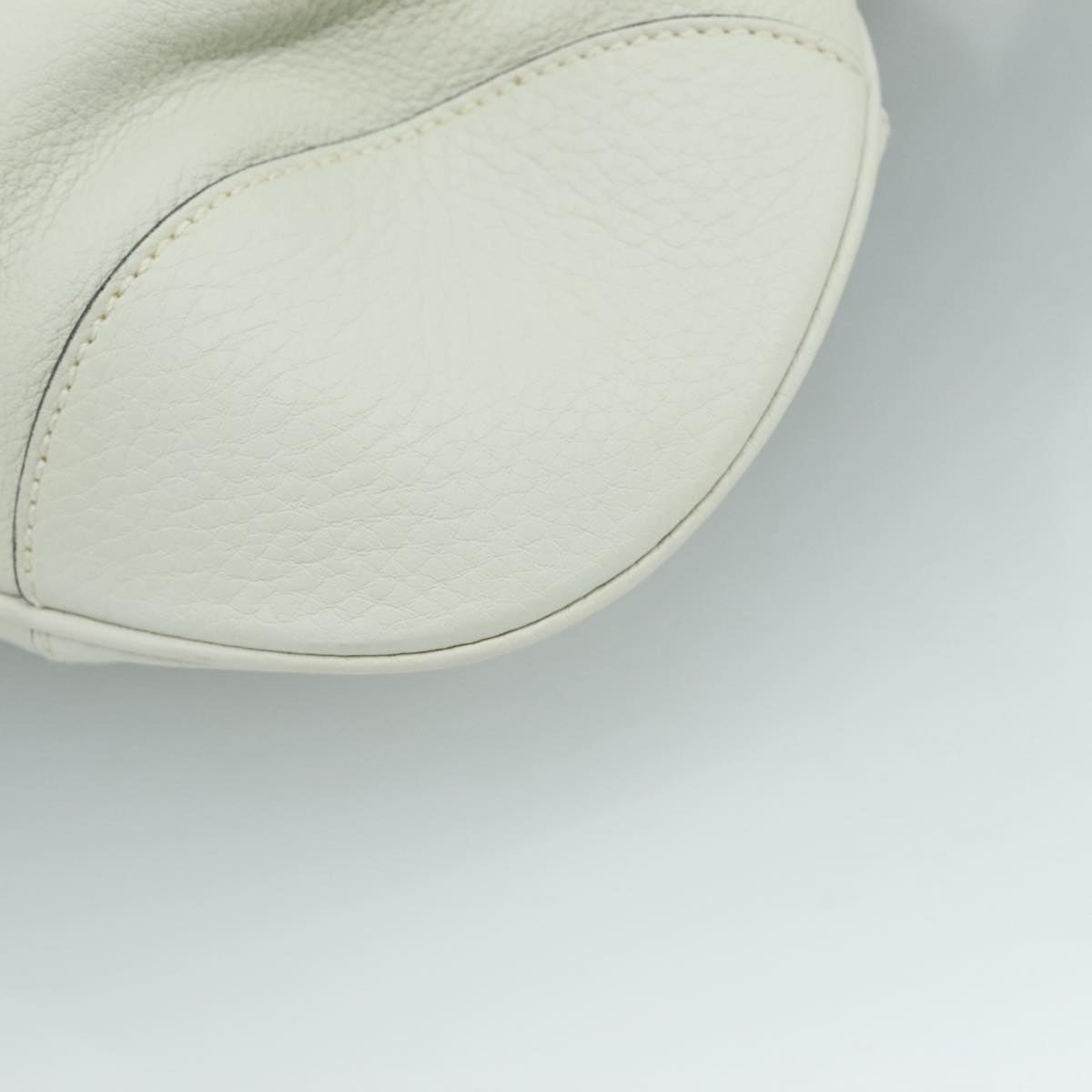 Salvatore Ferragamo Gancini Hand Bag Leather White Silver Auth 111747