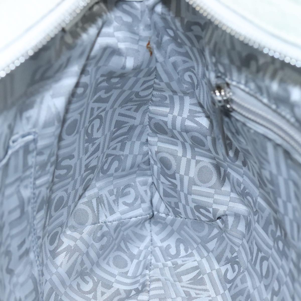 Salvatore Ferragamo Gancini Hand Bag Leather White Silver Auth 111747