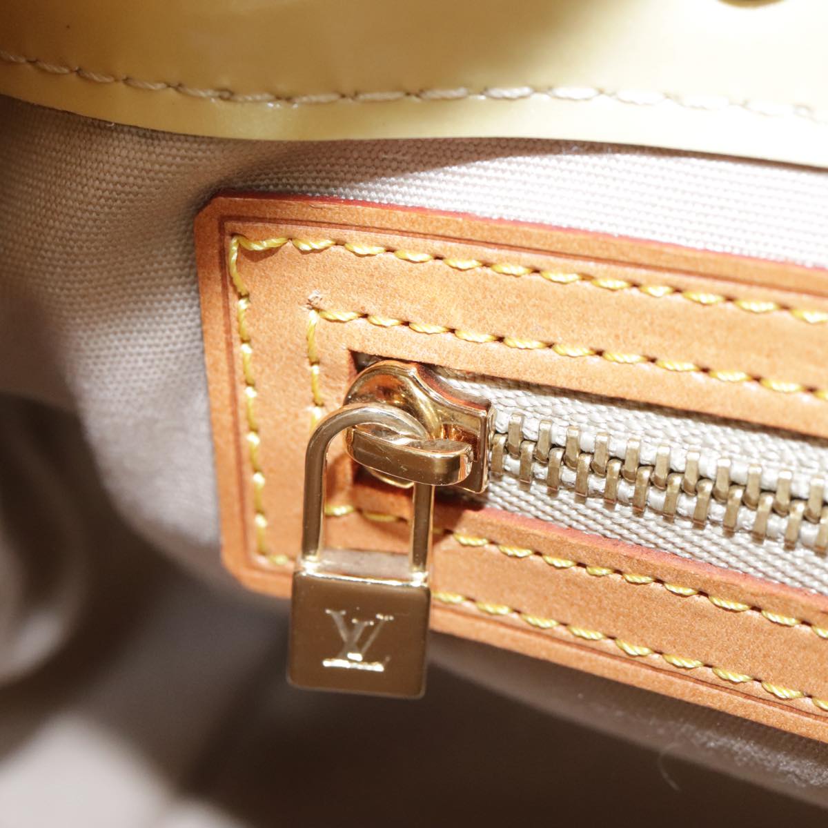 LOUIS VUITTON Monogram Vernis Reade PM Hand Bag Beige M91334 LV Auth 111752