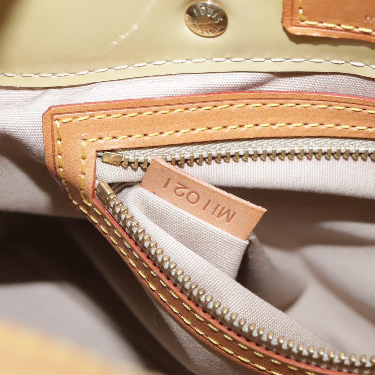 LOUIS VUITTON Monogram Vernis Reade PM Hand Bag Beige M91334 LV Auth 111752