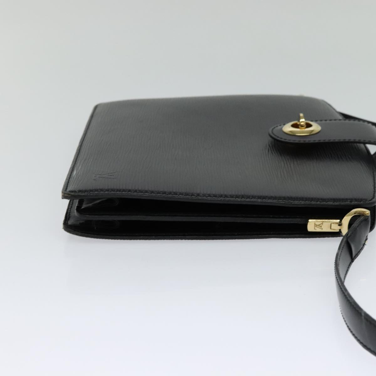 LOUIS VUITTON Epi Capuchin Shoulder Bag Black M52342 LV Auth 111907