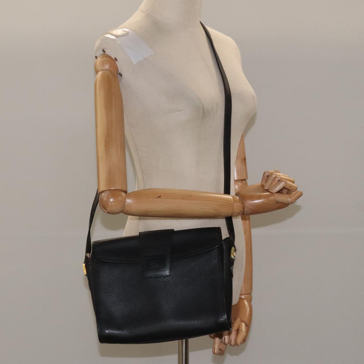 Burberrys Shoulder Bag Leather Black Auth 112035