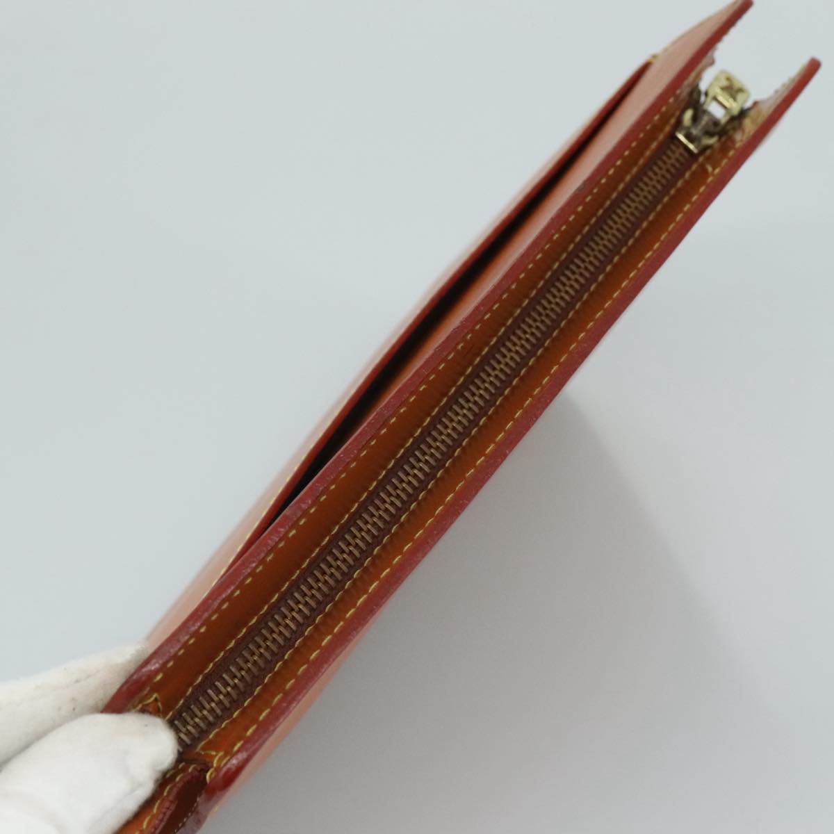 LOUIS VUITTON Epi Pochette Homme Clutch Bag Zipangu Gold M52528 LV Auth 112281