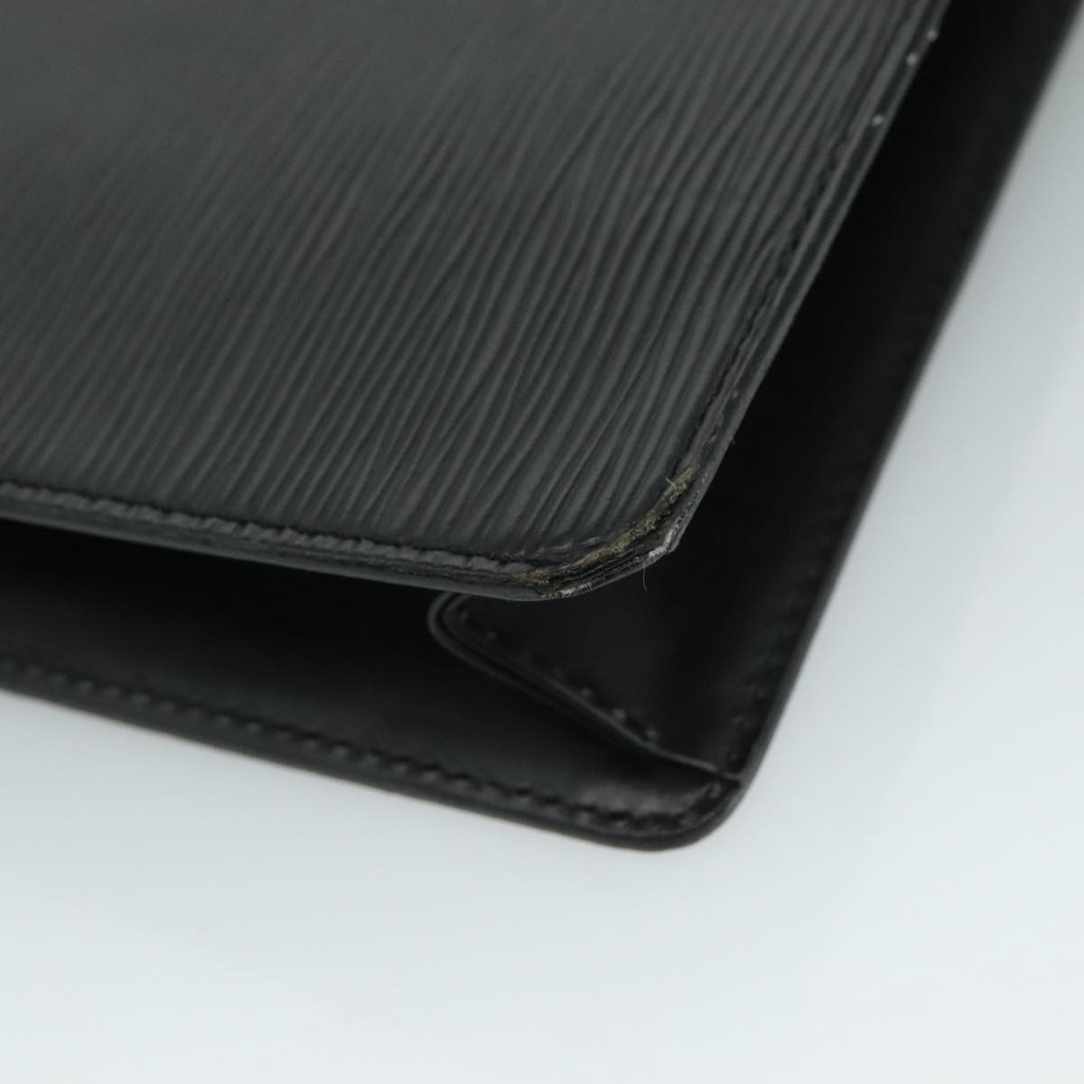 LOUIS VUITTON Epi Pochette Homme Clutch Bag Black Noir M52522 LV Auth 112324