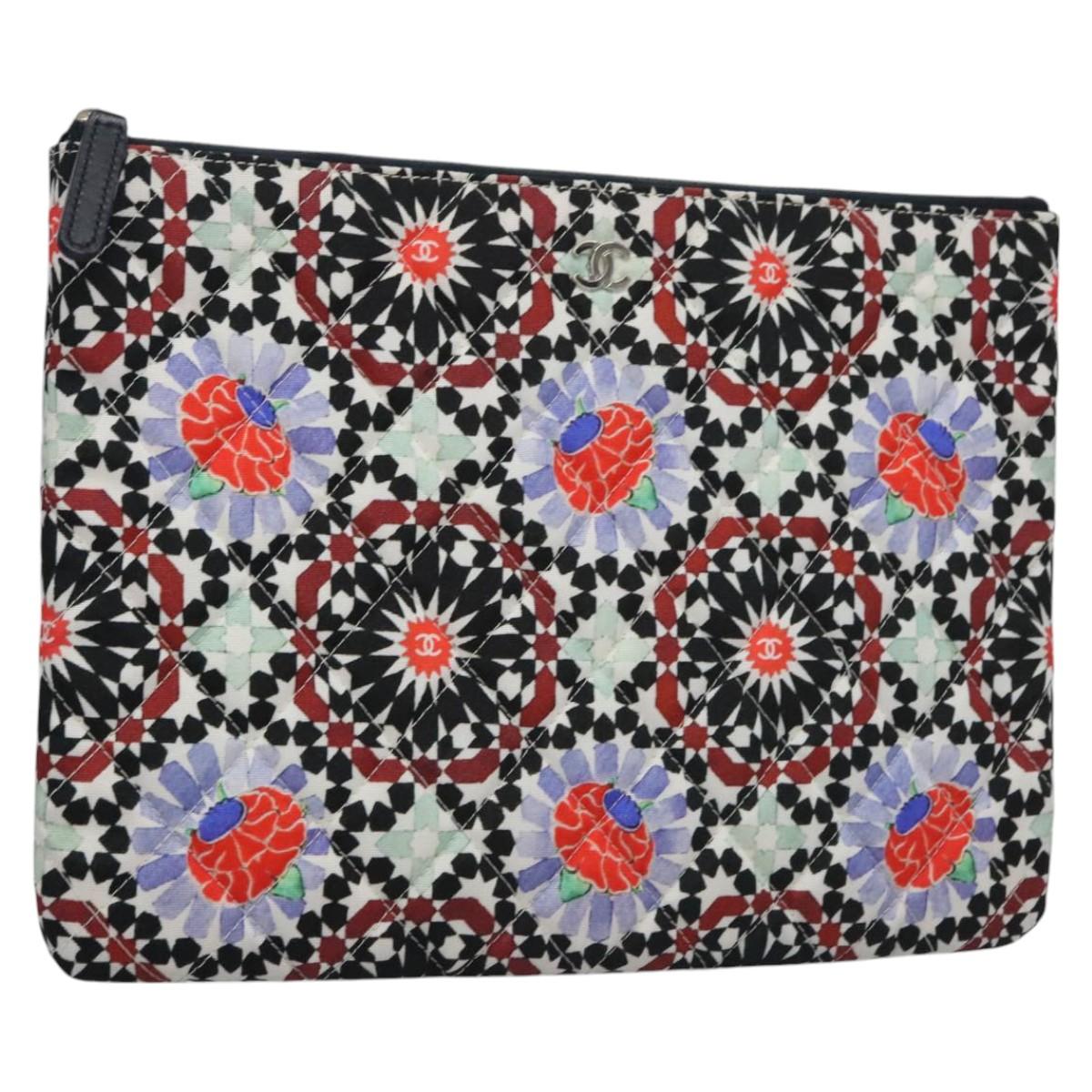 CHANEL Clutch Bag Cotton White CC Auth 113828AV