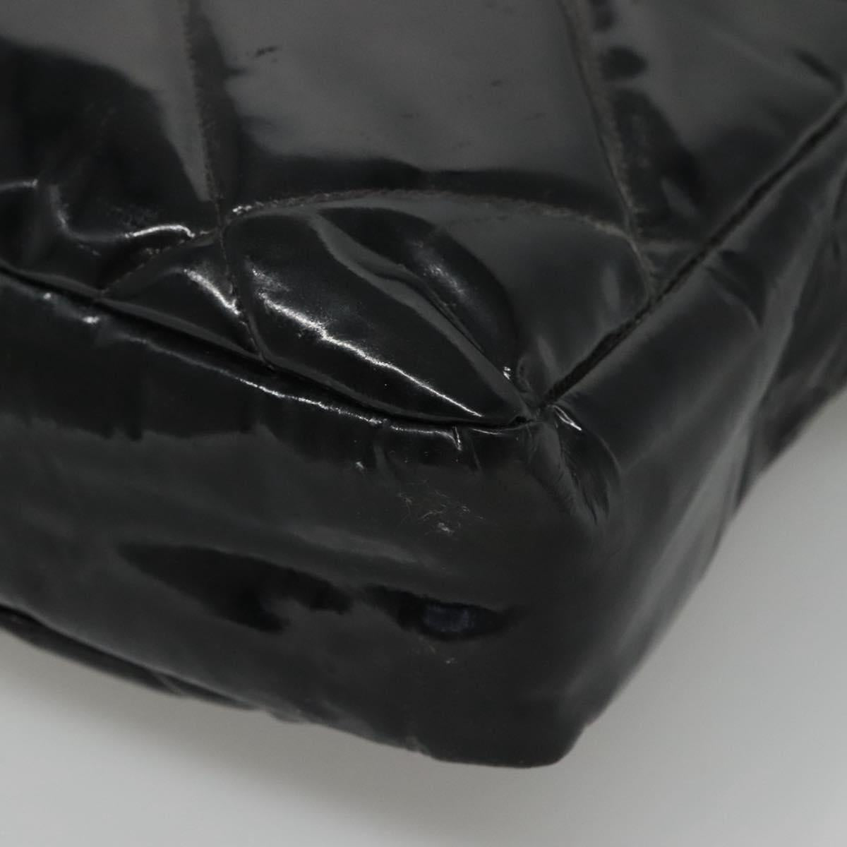 CHANEL Matelasse Shoulder Bag Patent leather Black Gold CC Auth 114045