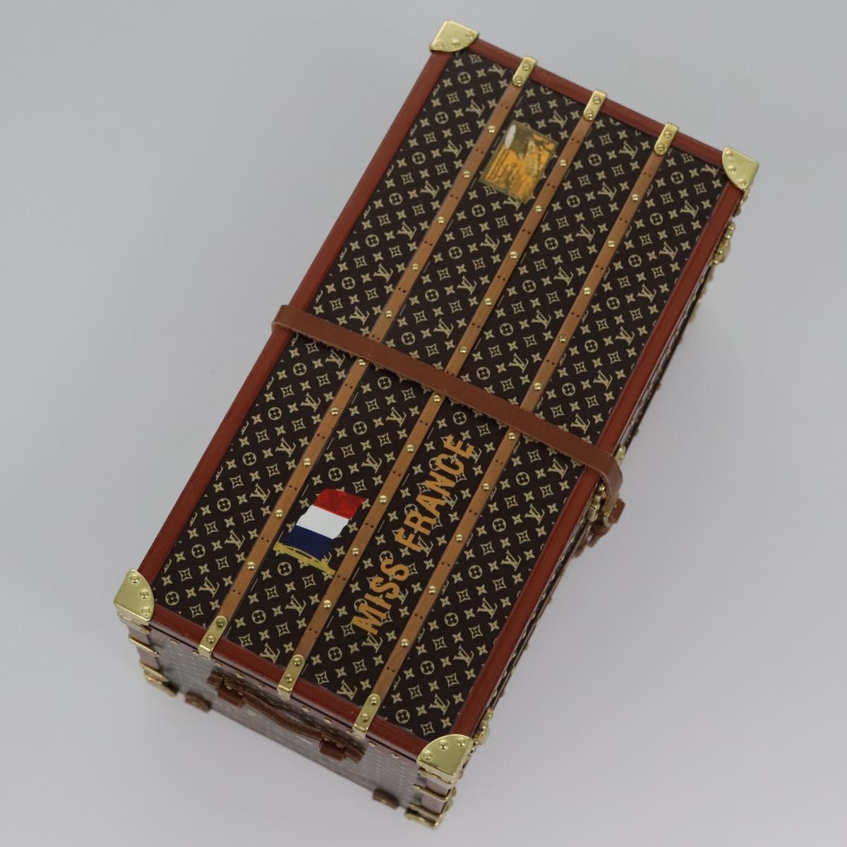 LOUIS VUITTON Miss France Paper Weight Brown M99408 LV Auth 114265