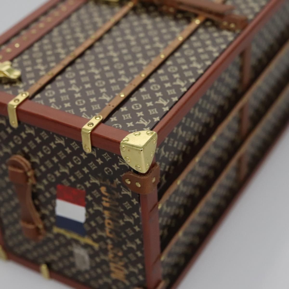 LOUIS VUITTON Miss France Paper Weight Brown M99408 LV Auth 114265