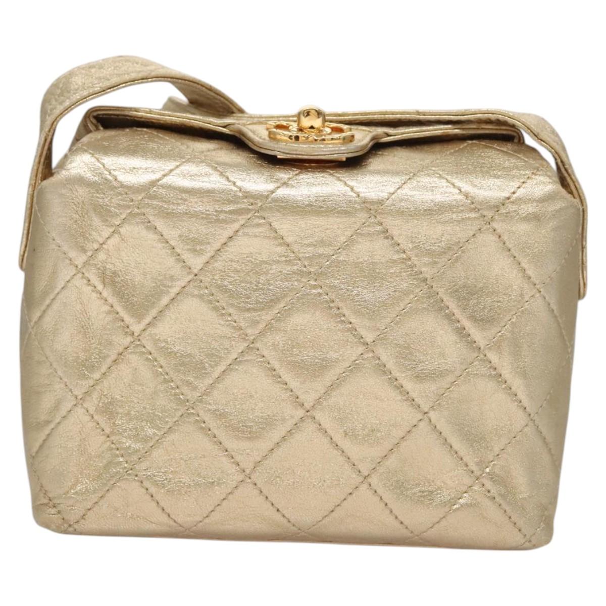 CHANEL Matelasse Shoulder Bag Lamb Skin Gold CC Auth 114942A