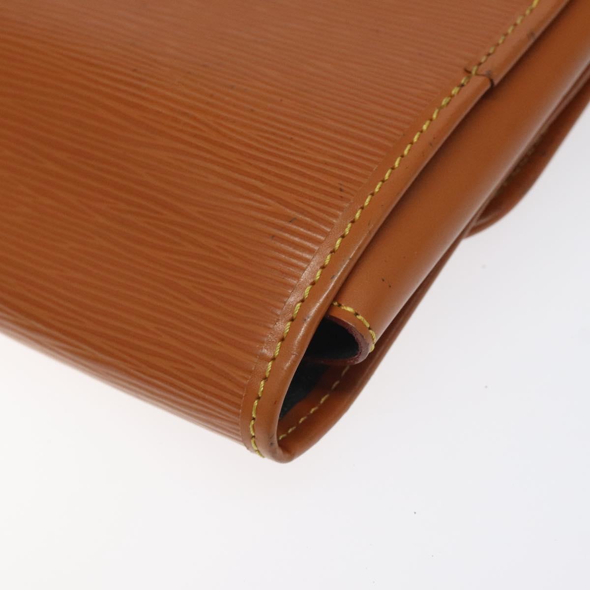 LOUIS VUITTON Epi Trousse Priant Clutch Bag Zipangu Gold LV Auth 115266