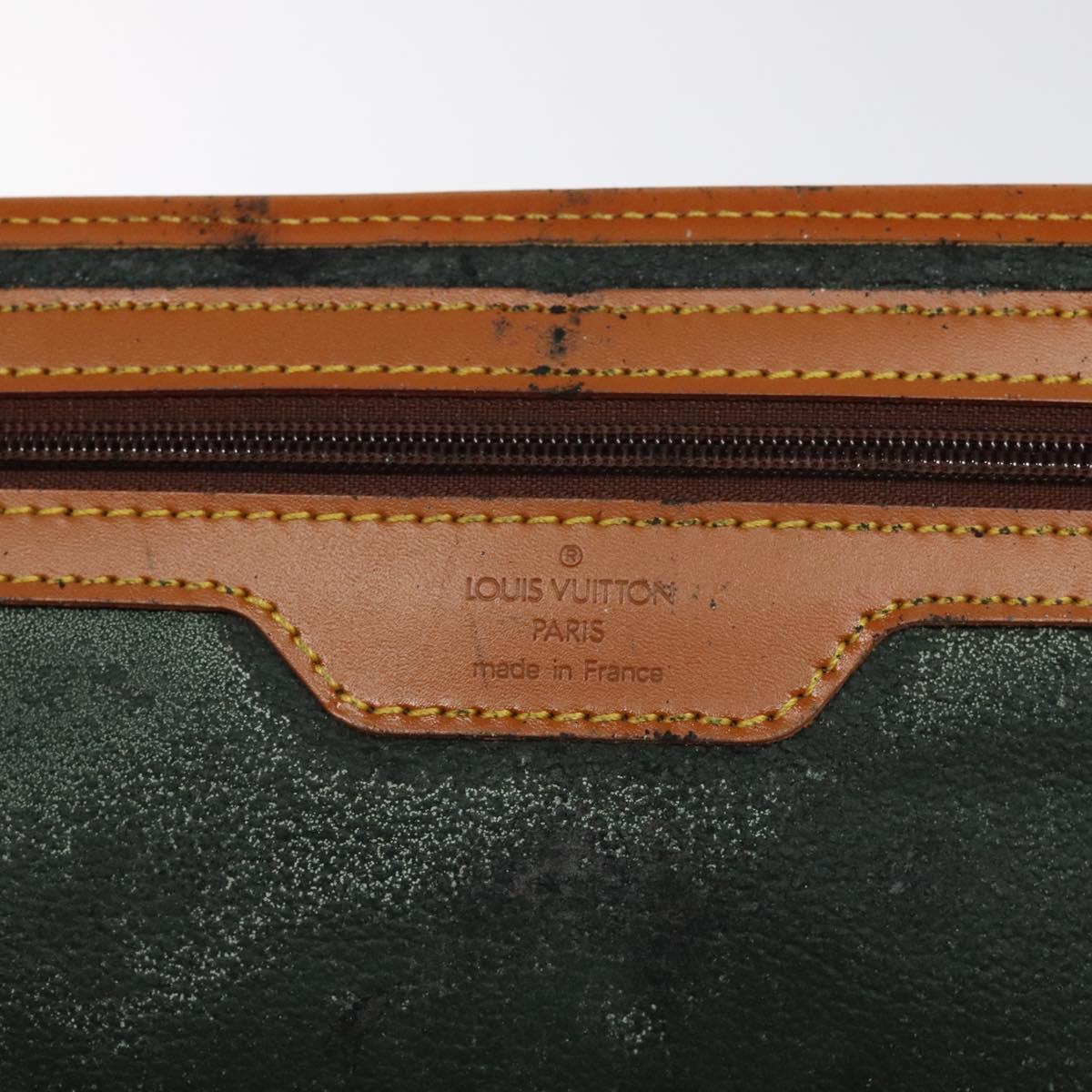 LOUIS VUITTON Epi Trousse Priant Clutch Bag Zipangu Gold LV Auth 115266
