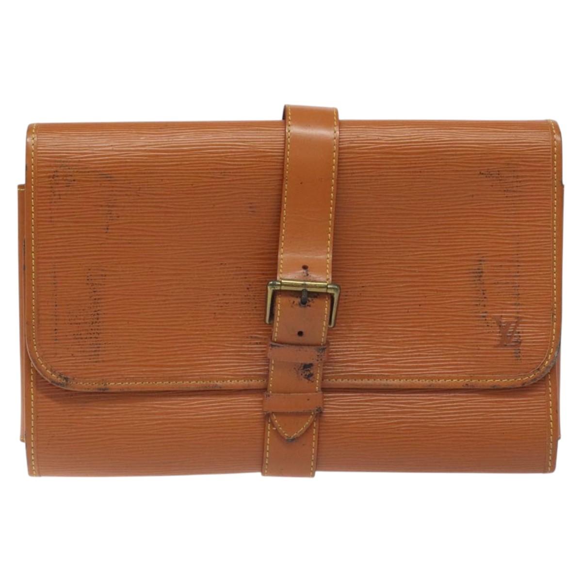 LOUIS VUITTON Epi Trousse Priant Clutch Bag Zipangu Gold LV Auth 115266