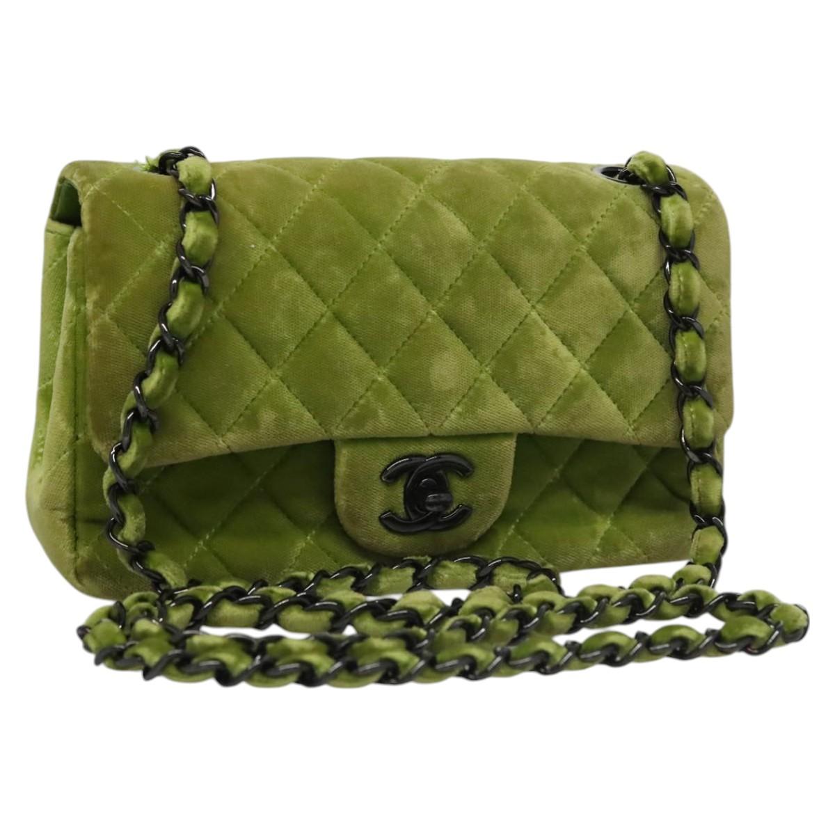 CHANEL Mini Matelasse 20 Single Flap Chain Bag Velor Green CC Auth 115601A