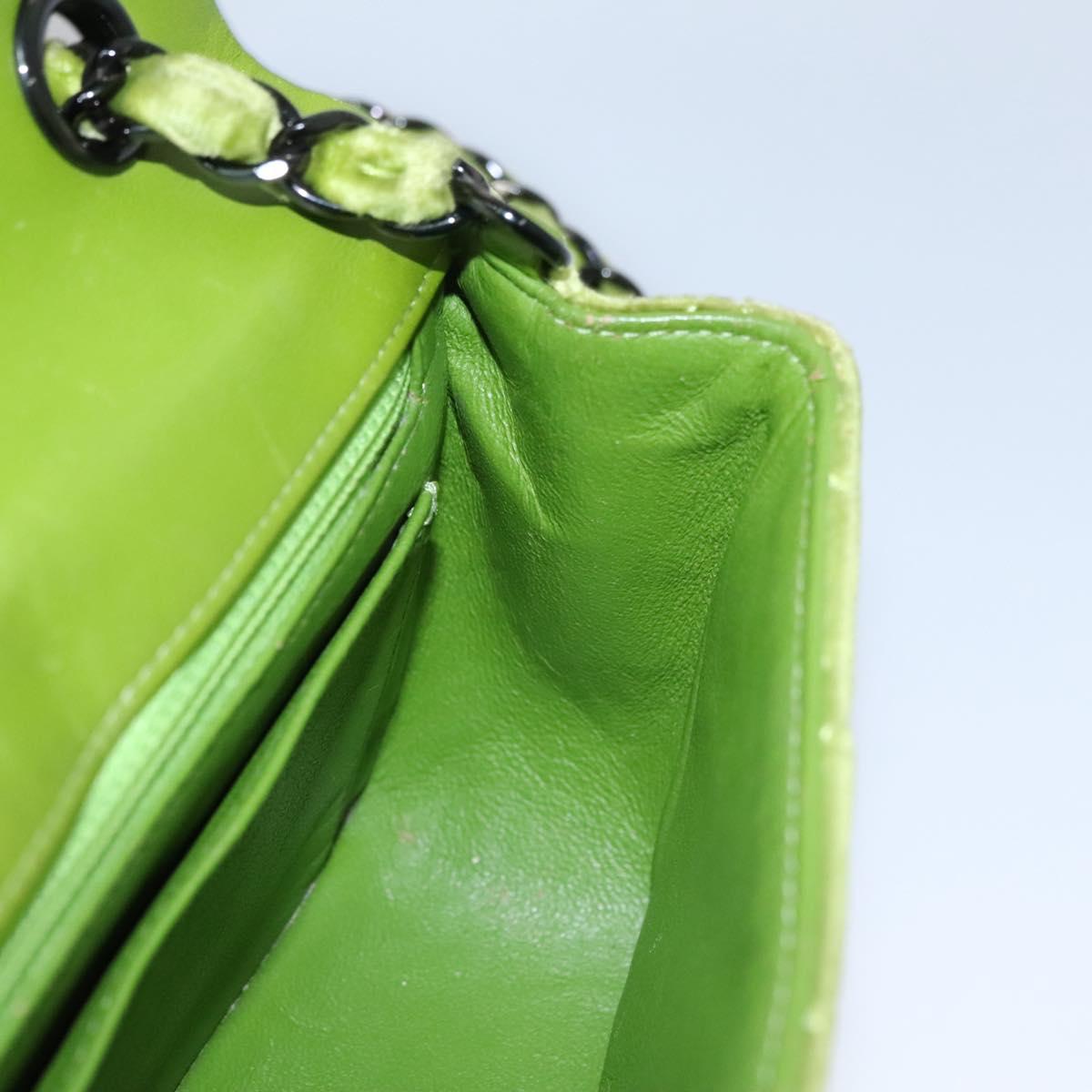 CHANEL Mini Matelasse 20 Single Flap Chain Bag Velor Green CC Auth 115601A