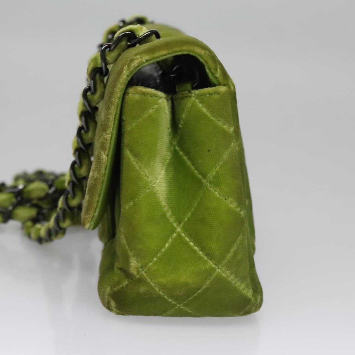 CHANEL Mini Matelasse 20 Single Flap Chain Bag Velor Green CC Auth 115601A