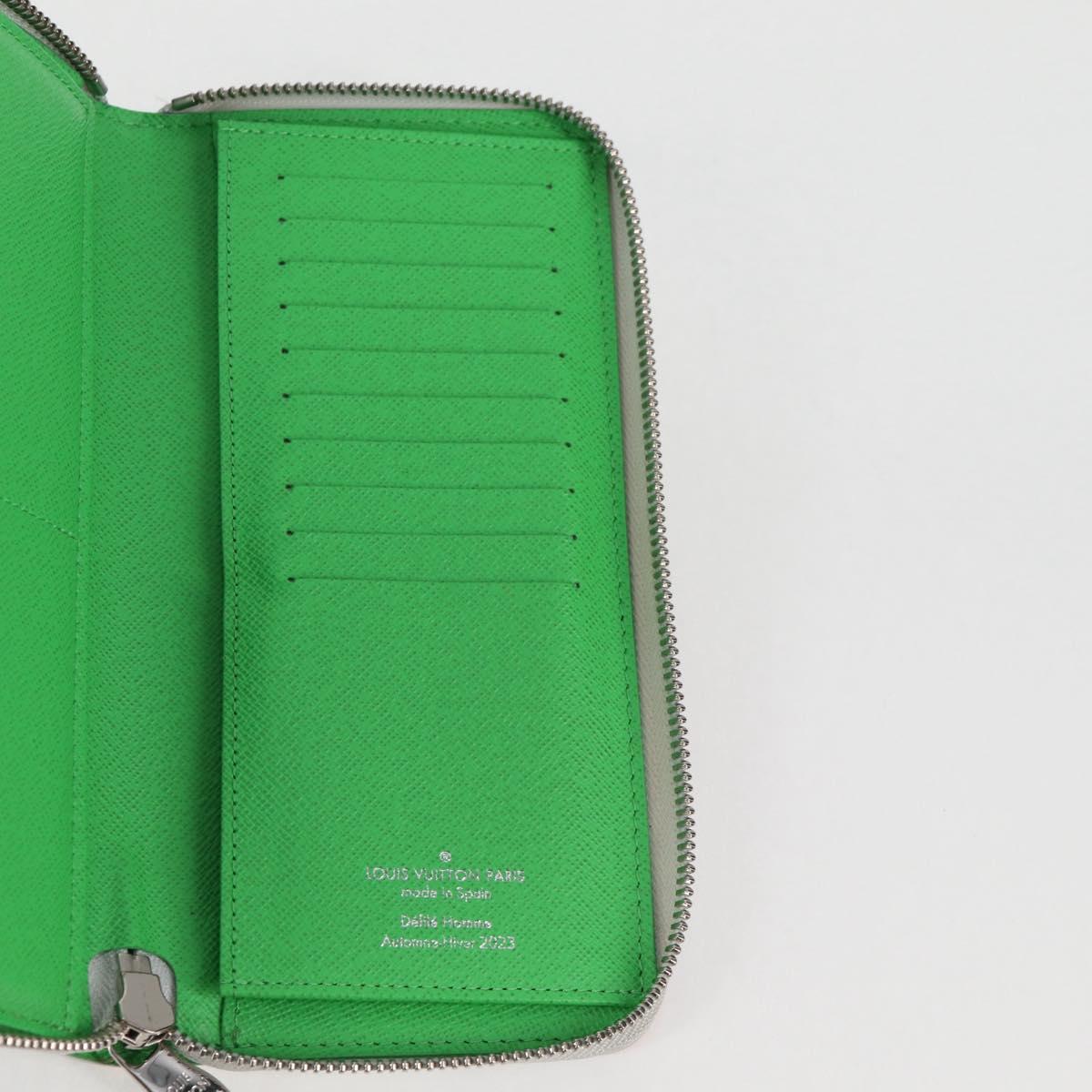 LOUIS VUITTON Monogram LV Portrait Zippy Vertical Wallet M82590 LV Auth 116099AM