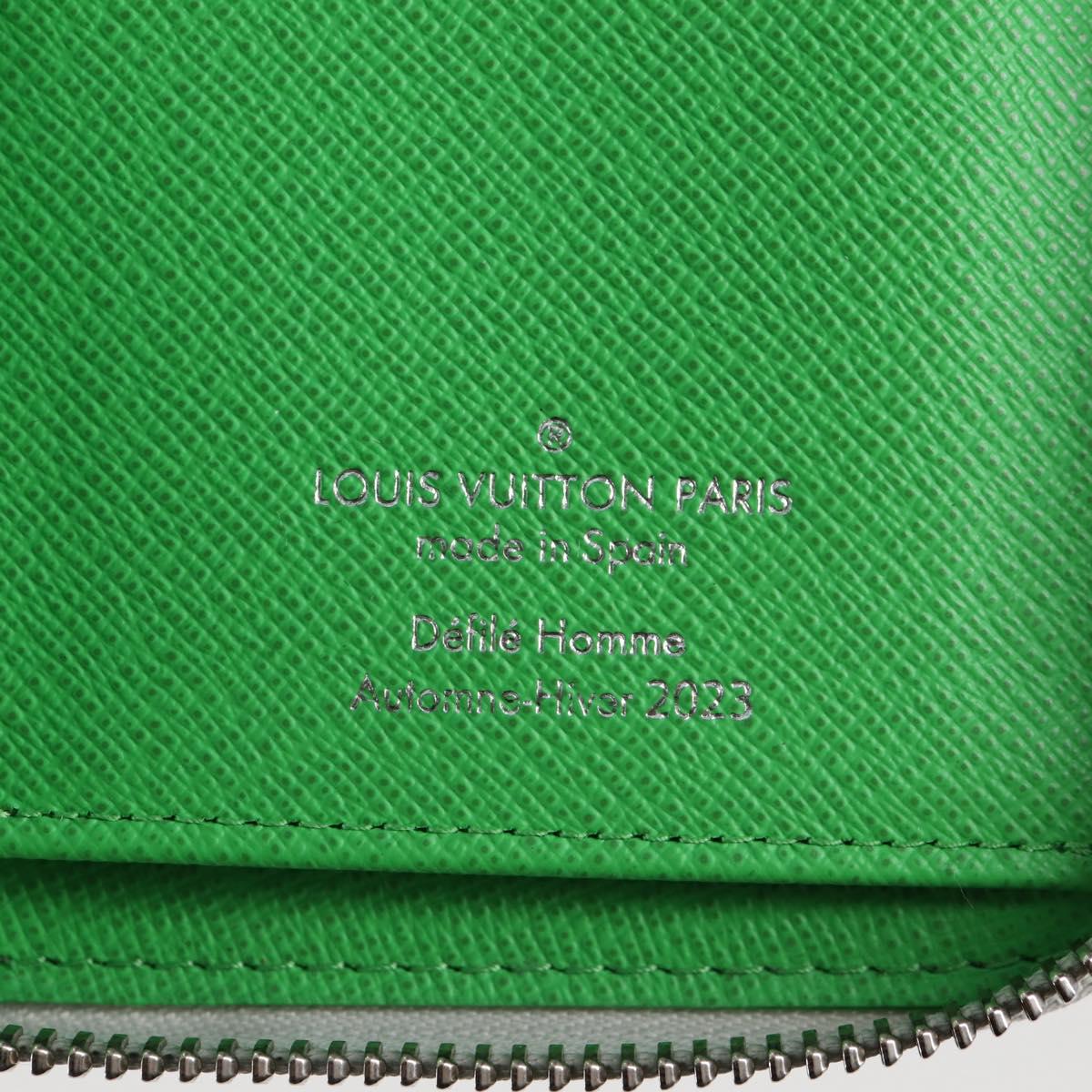 LOUIS VUITTON Monogram LV Portrait Zippy Vertical Wallet M82590 LV Auth 116099SM