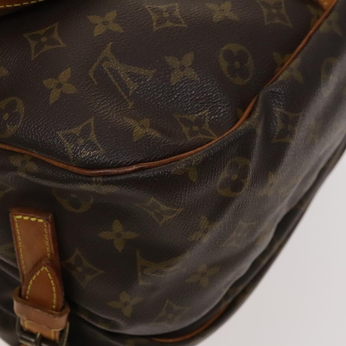 LOUIS VUITTON Monogram Saumur 35 Shoulder Bag M42254 LV Auth 116447