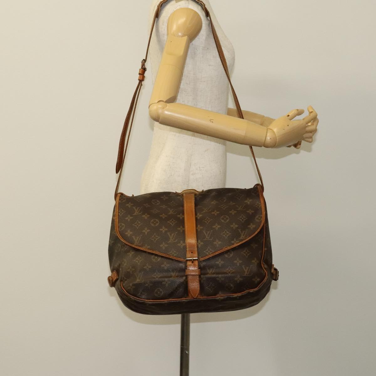 LOUIS VUITTON Monogram Saumur 35 Shoulder Bag M42254 LV Auth 116447