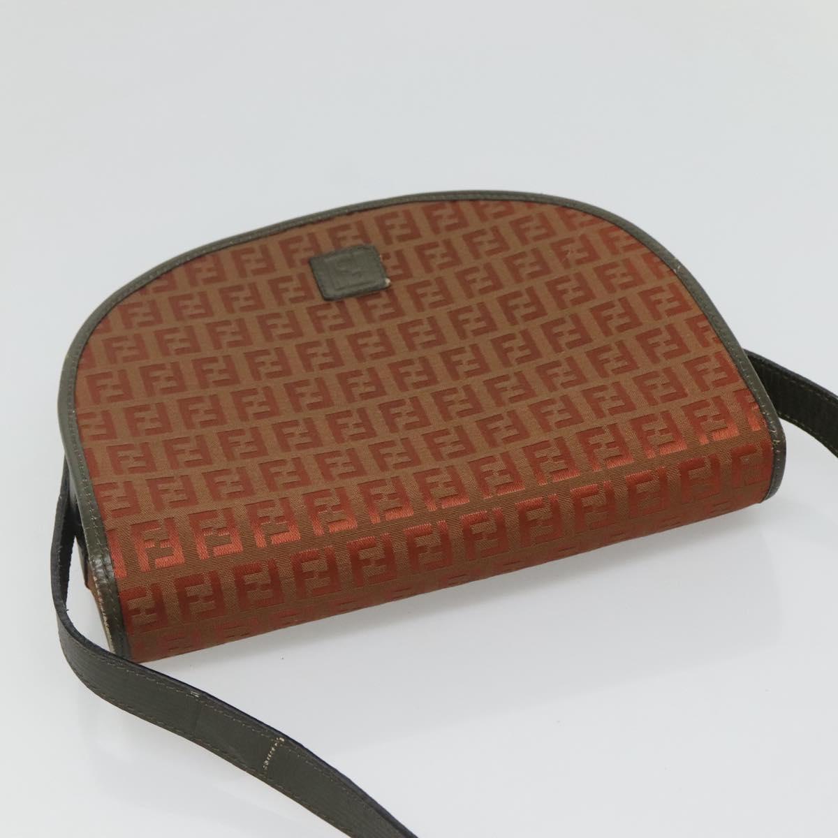 FENDI Zucchino Canvas Shoulder Bag Khaki Gold Auth 117538