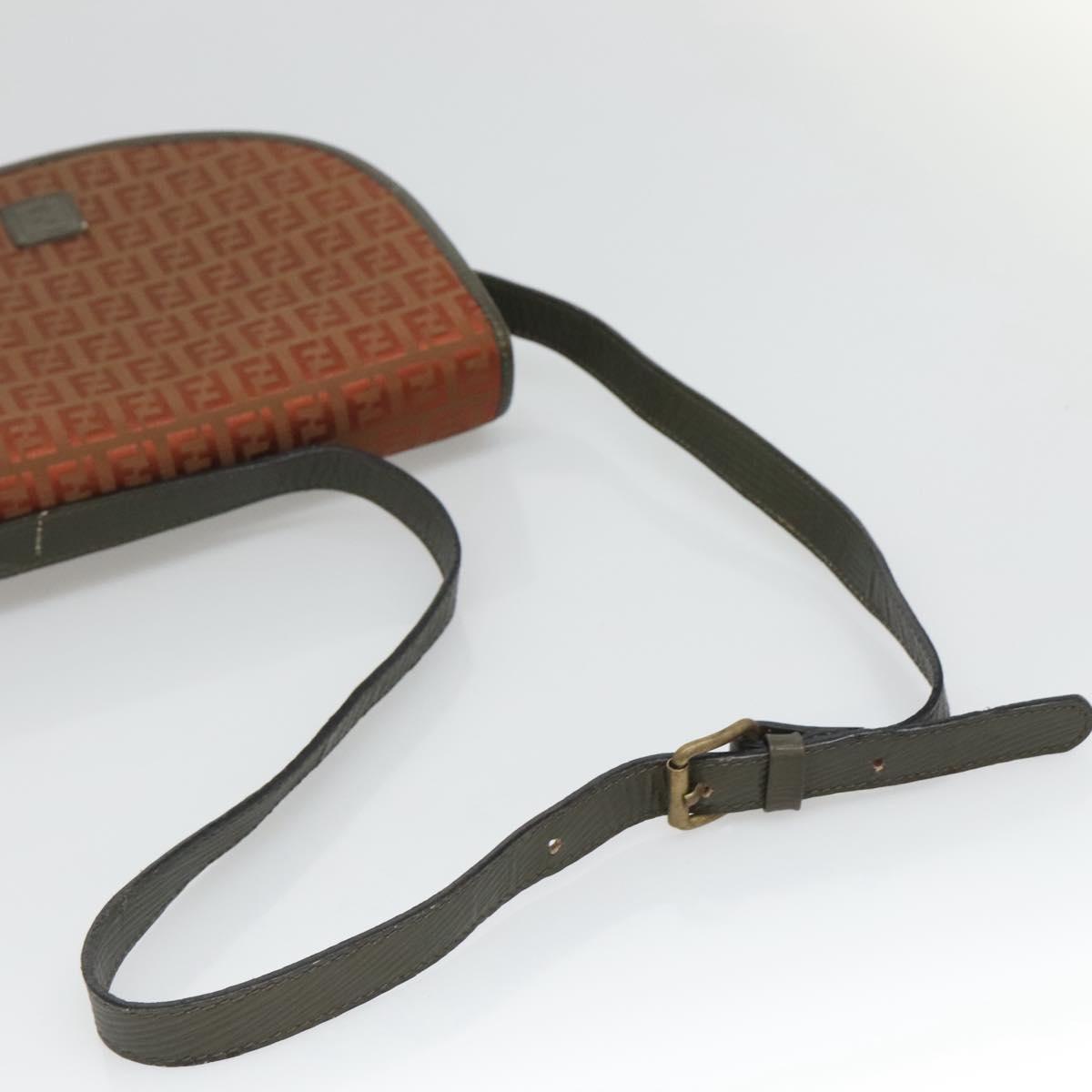 FENDI Zucchino Canvas Shoulder Bag Khaki Gold Auth 117538