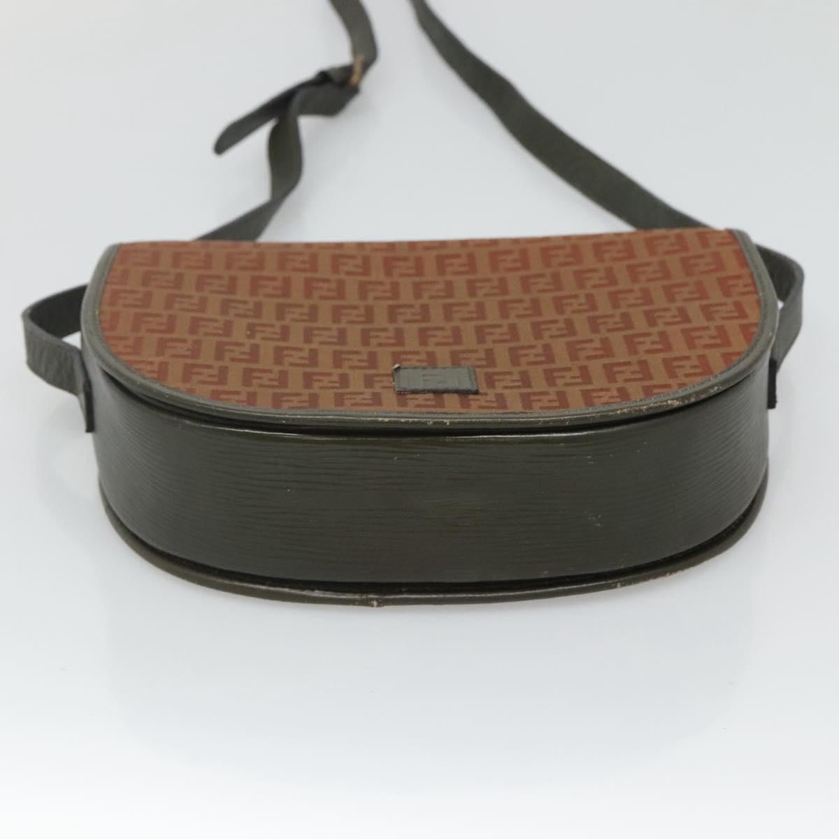 FENDI Zucchino Canvas Shoulder Bag Khaki Gold Auth 117538