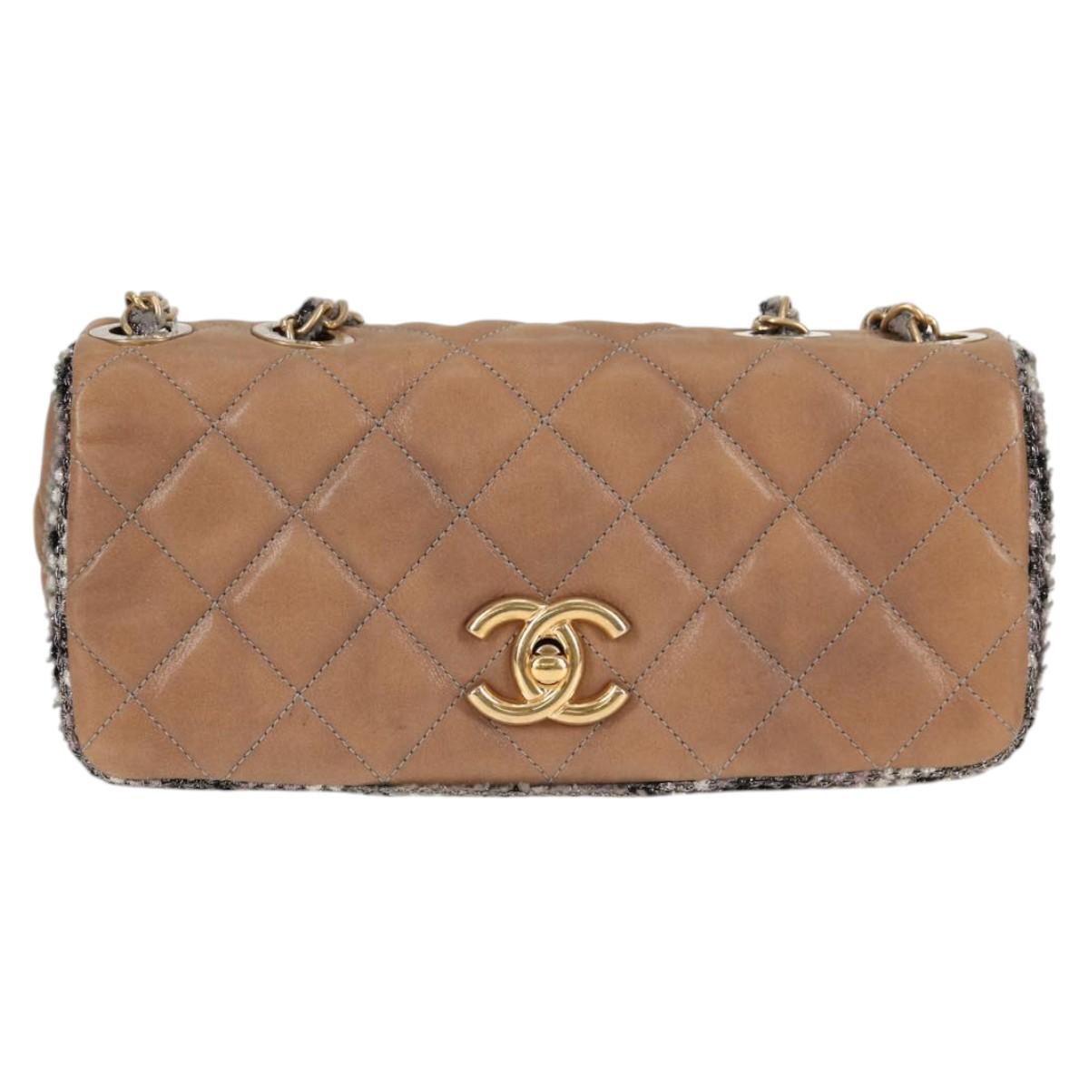 CHANEL Matelasse Chain Shoulder Bag Coated Canvas Beige CC Auth 118136A