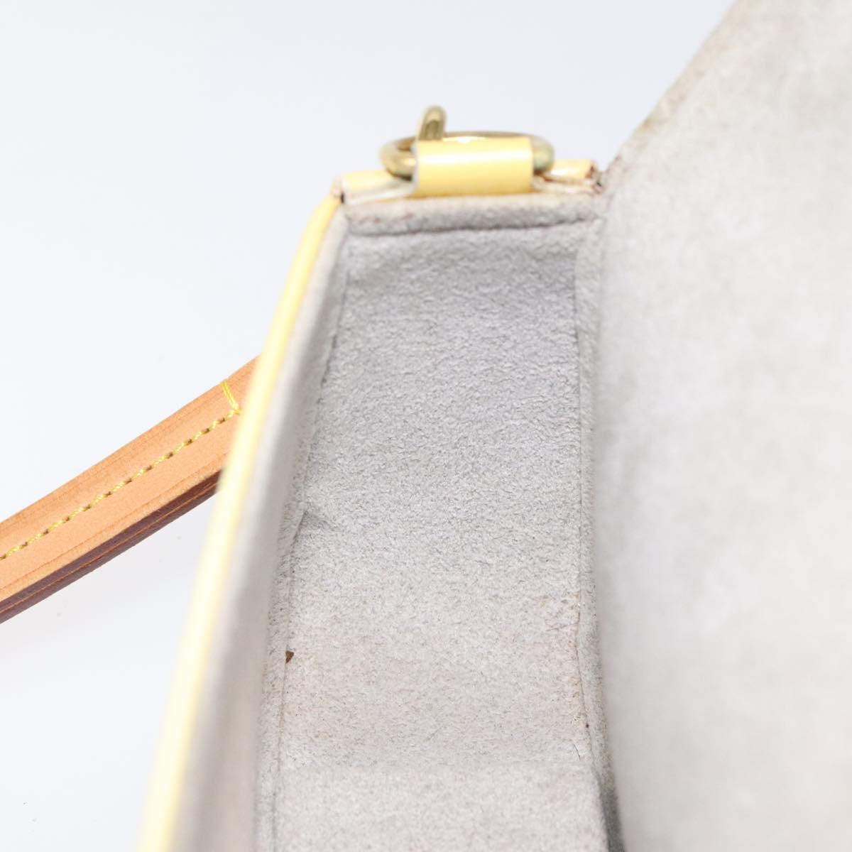 LOUIS VUITTON Vernis Pochette lagoon Glasses Case Perle M91801 LV Auth 118256