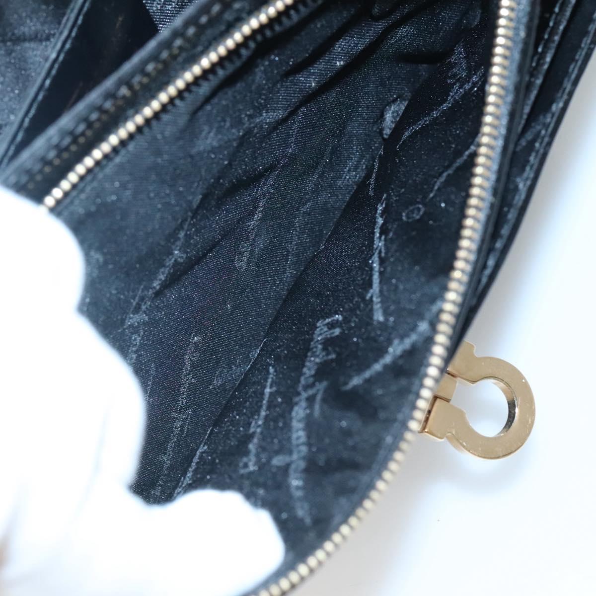 Salvatore Ferragamo Gancini Hand Bag Patent leather Black Gold Auth 118783