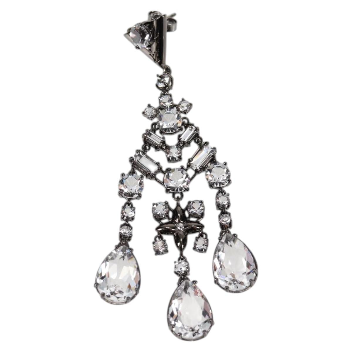 LOUIS VUITTON Pierce LV Chandelier Metal Silver Tone M02180 LV Auth 118796SM