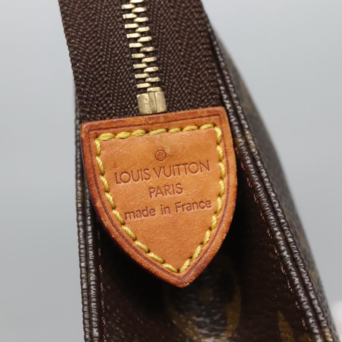 LOUIS VUITTON Monogram Poche Toilette 15 Pouch M47546 LV Auth 119343