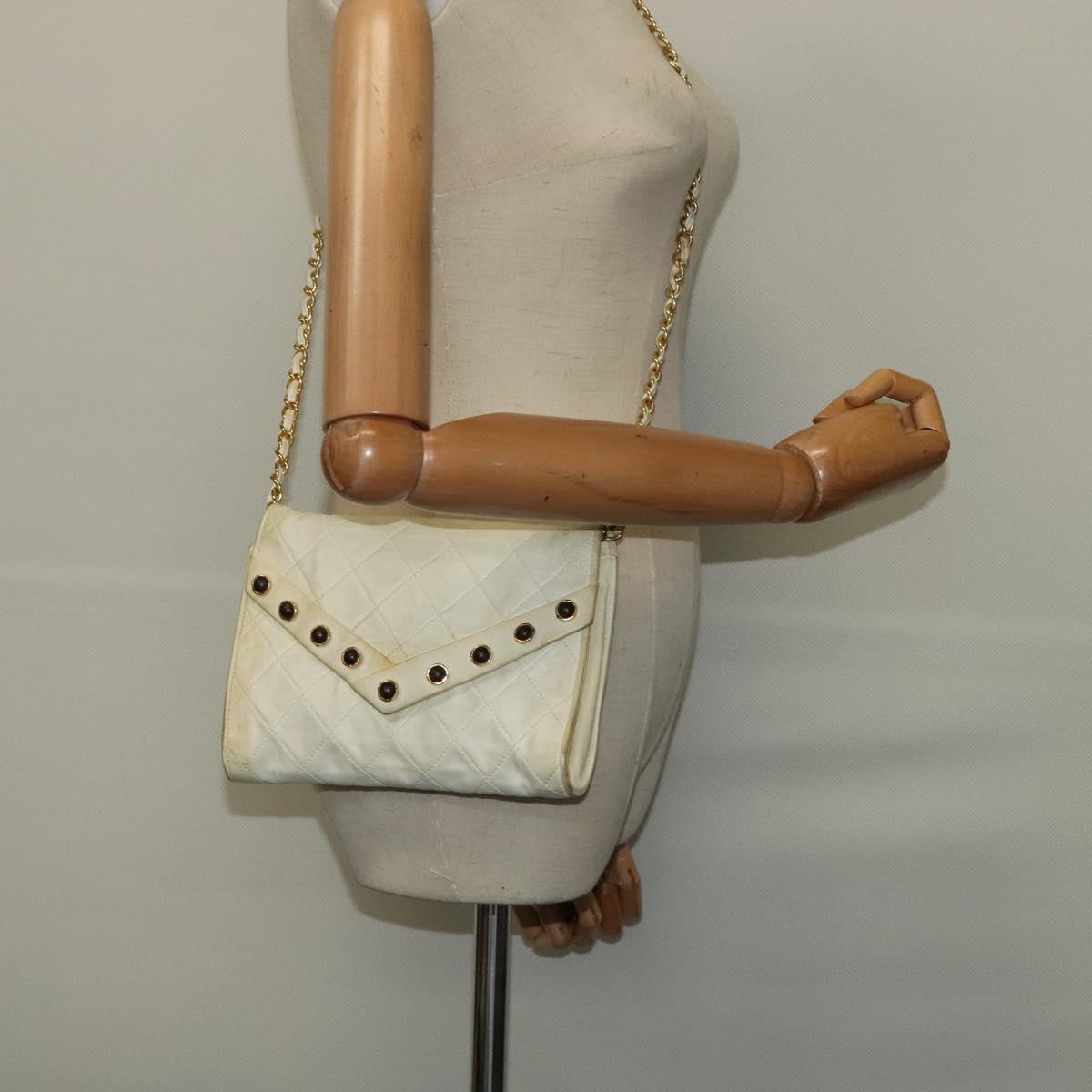 CHANEL Matelasse Chain Shoulder Bag Lamb Skin White CC Auth 119388
