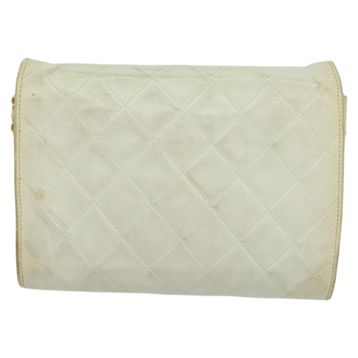 CHANEL Matelasse Chain Shoulder Bag Lamb Skin White CC Auth 119388