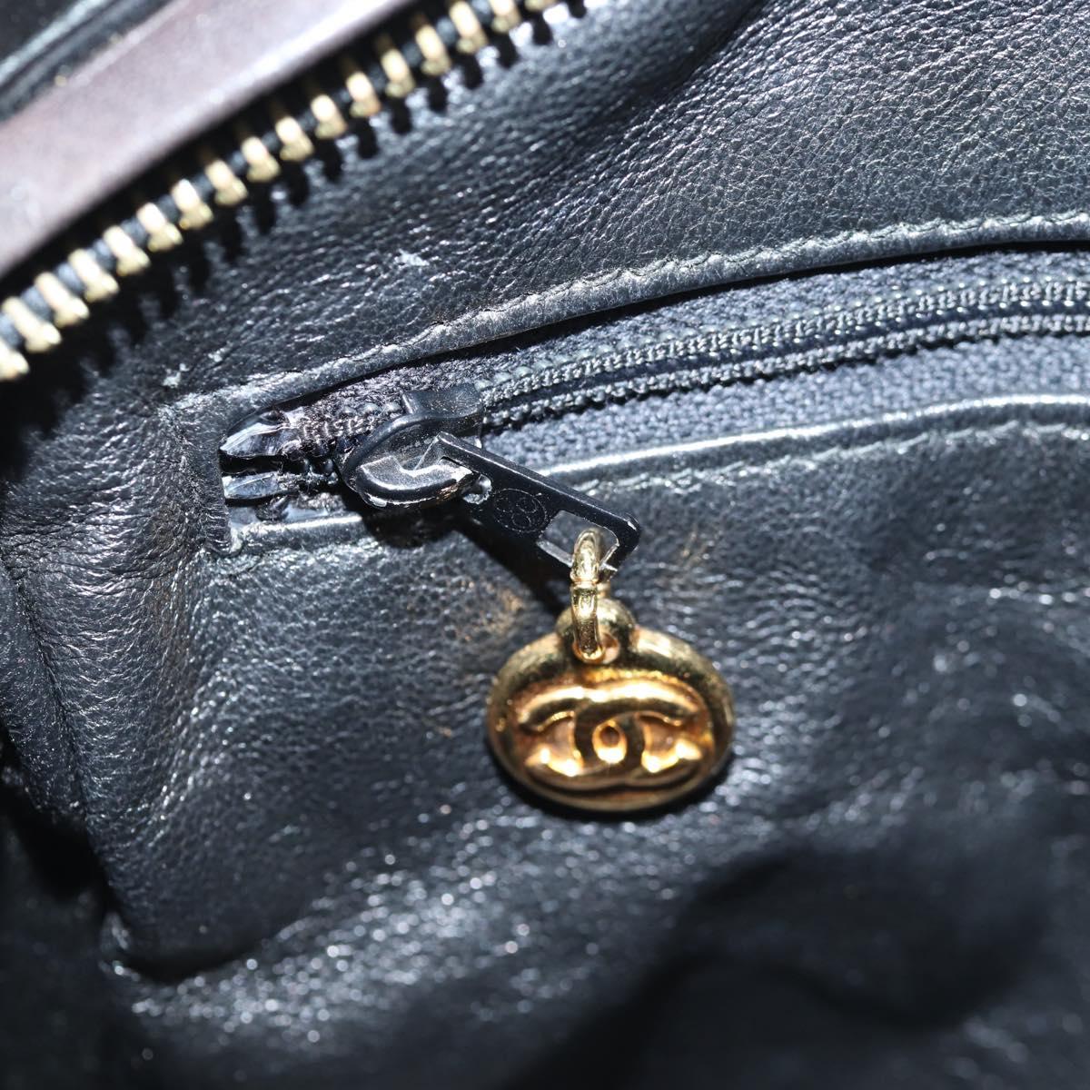 CHANEL Matelasse Chain Shoulder Bag Patent leather Black Gold CC Auth 119551