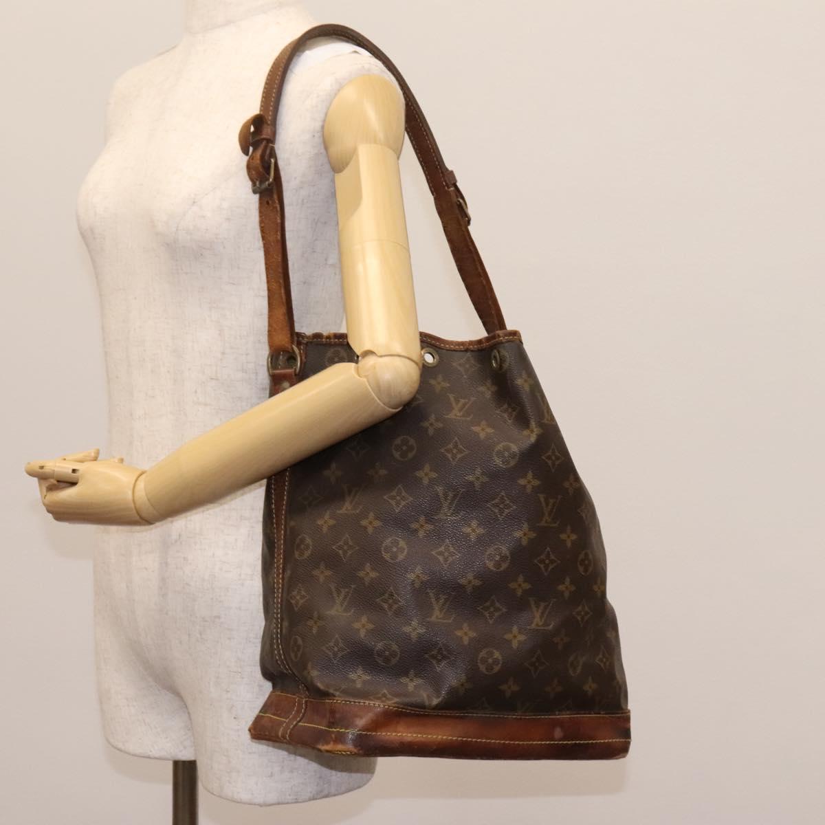 LOUIS VUITTON Monogram Noe Shoulder Bag M42224 LV Auth 119838