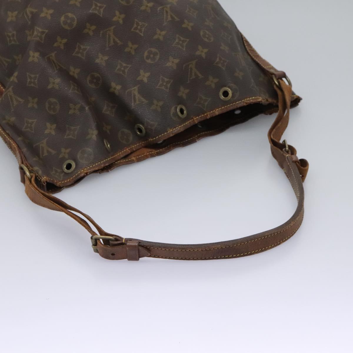 LOUIS VUITTON Monogram Noe Shoulder Bag M42224 LV Auth 119838