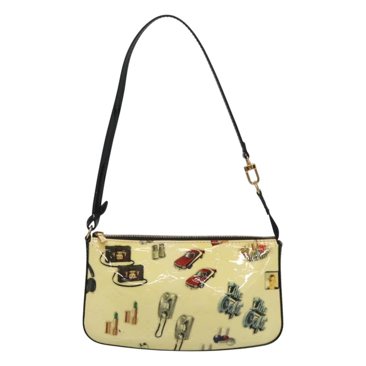 LOUIS VUITTON Vernis sticker Pochette Accessoires Pouch White M90928 Auth 120036